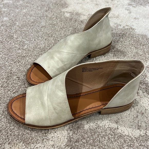 Slip-on Leather Flat - Picture 1 of 1